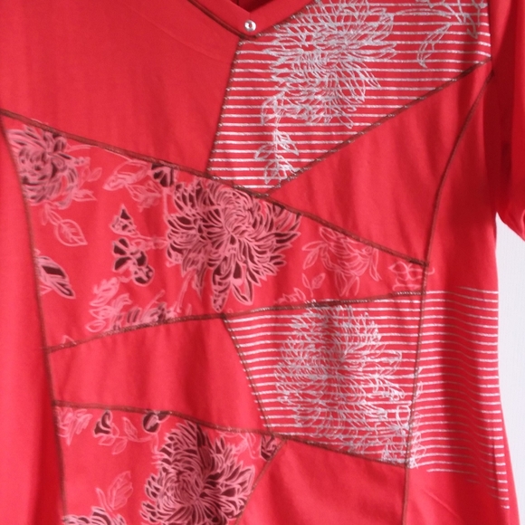 NWT La Madona Tshirt - Picture 8 of 8